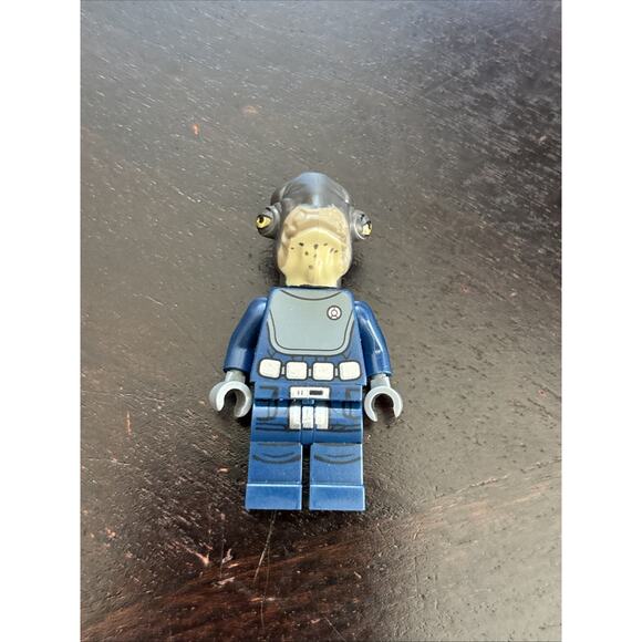 Lego Admiral Raddus Minifigure #sw0816 Star Wars Set #75172 Y-Wing Starfighter - Picture 1 of 6